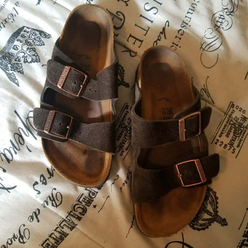 Birkestocks (Suede)